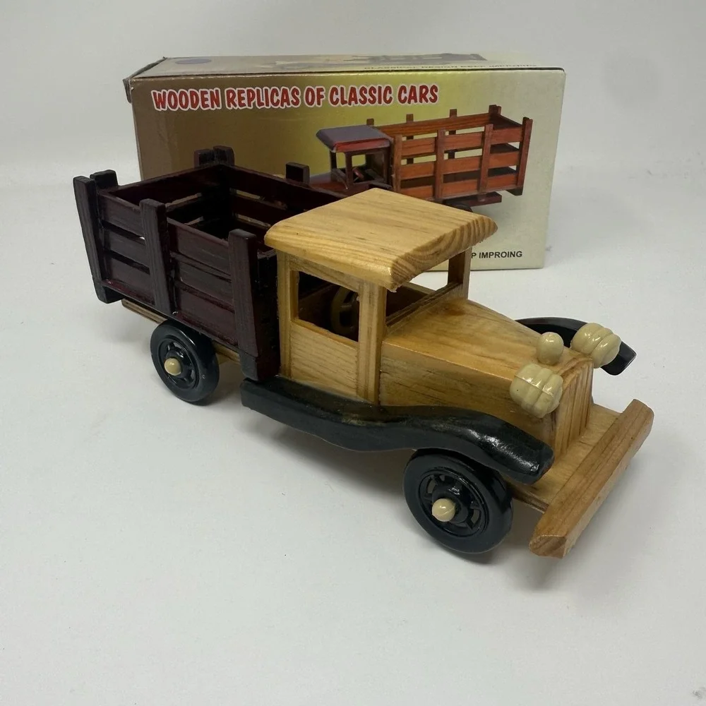 Kaidi Classic Cars Brown Wooden Truck Toy Vehicle Display New